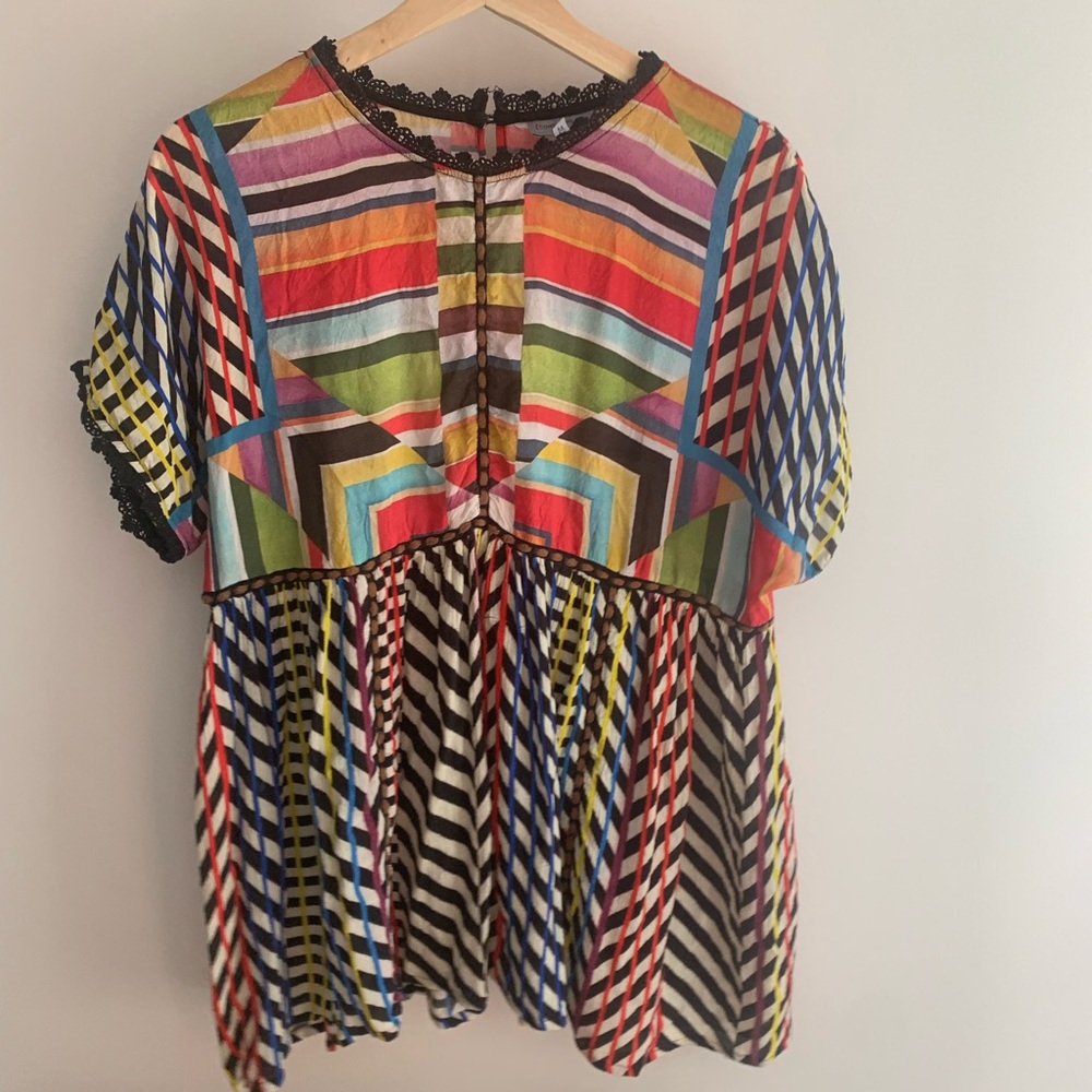 Gorgeous lightweight summer ladies top